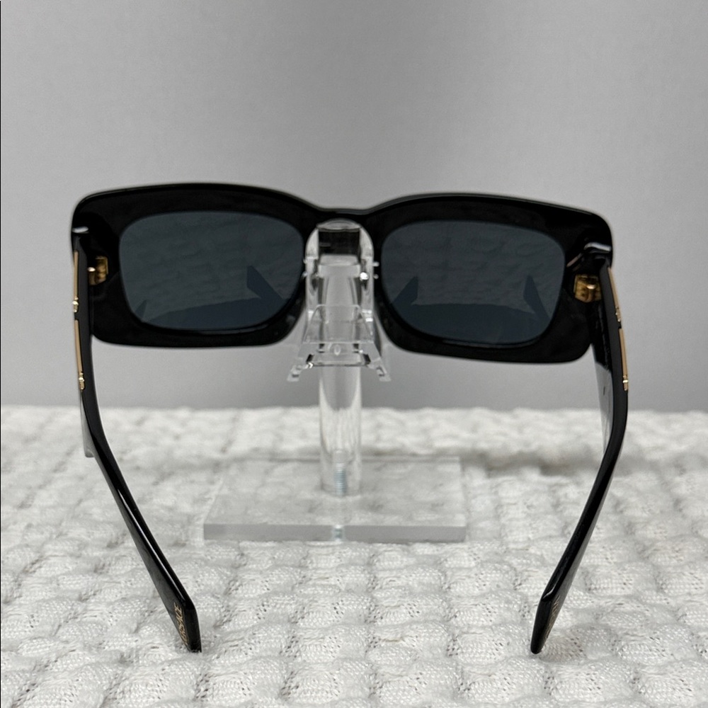 Versace Black Sunglasses With Rectangular Frame - image 5